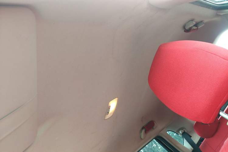 Used Honda Fit 2014 1.5L LX CVT Comfort Model Headliner