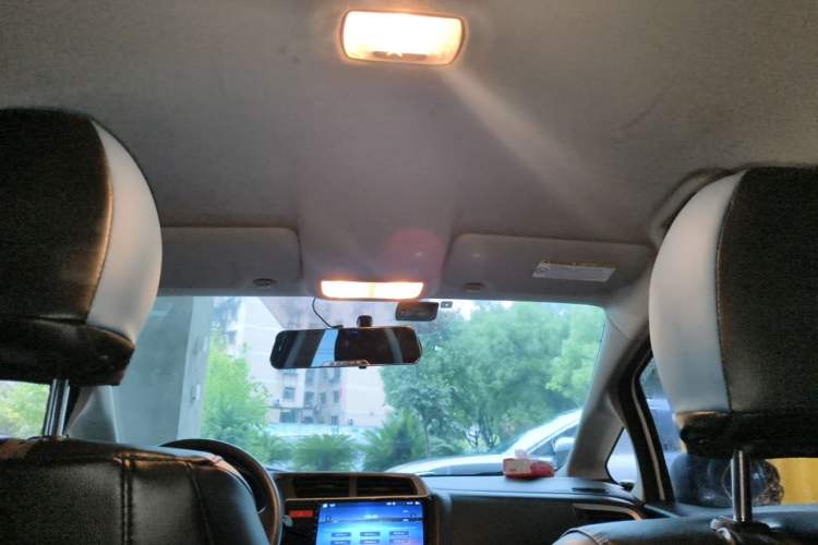 Used Honda Fit 2014 1.5L SE CVT Fashion Model Headliner