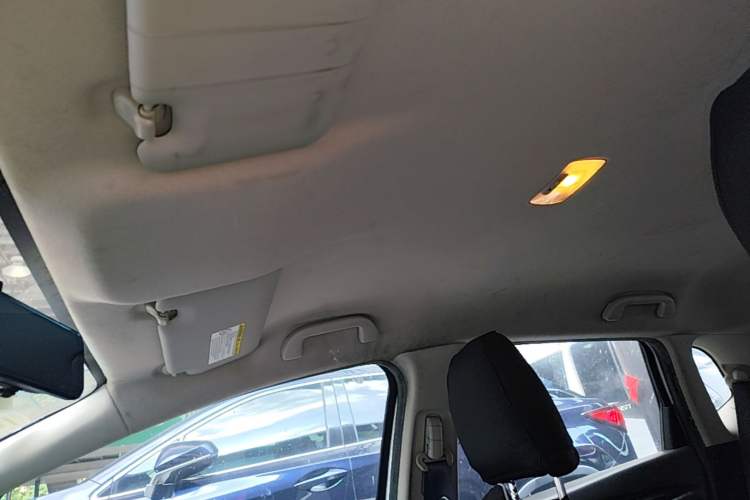 Used Honda Fit 2014 1.5L LX CVT Comfort Model Headliner