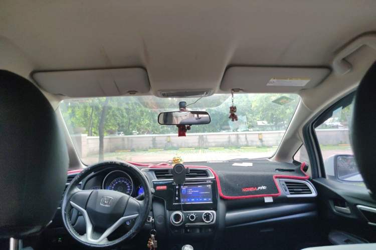 Used Honda Fit 2014 1.5L SE CVT Fashion Model Headliner
