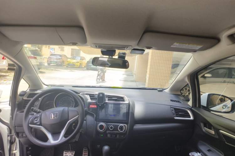 Used Honda Fit 2014 1.5L SE CVT Fashion Model Headliner