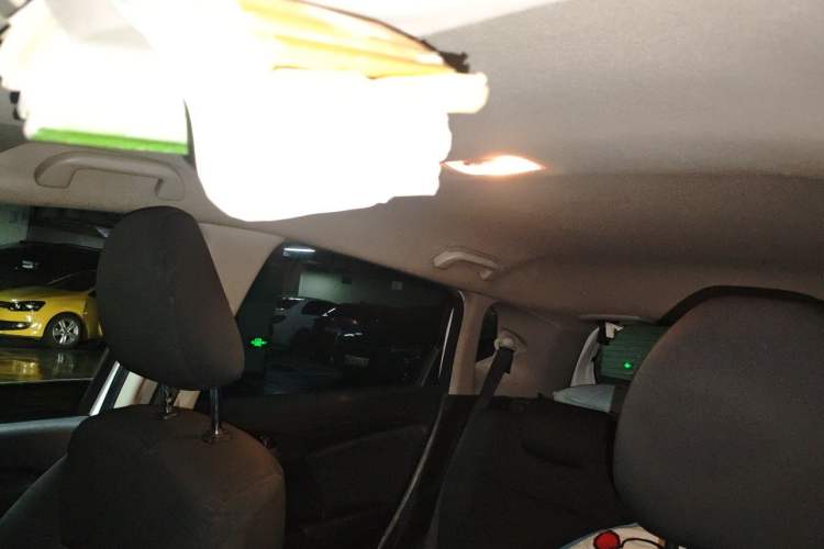 Used Honda Fit 2014 1.5L SE CVT Fashion Model Headliner