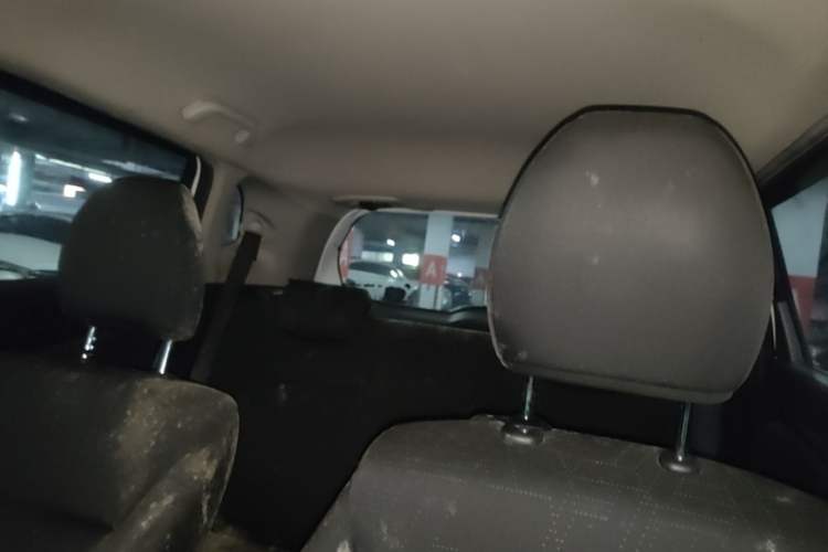 Used Honda Fit 2014 1.5L LX CVT Comfort Model Headliner