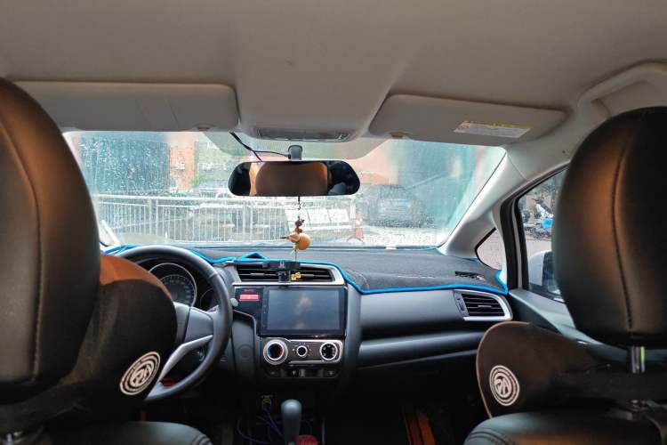 Used Honda Fit 2014 1.5L SE CVT Fashion Model Headliner
