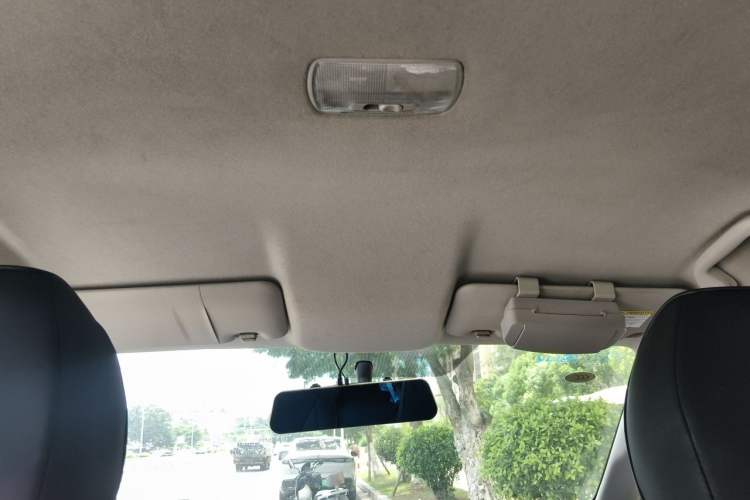 Used Honda Fit 2014 1.5L LX CVT Comfort Model Headliner