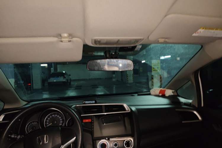 Used Honda Fit 2014 1.5L SE CVT Fashion Model Headliner