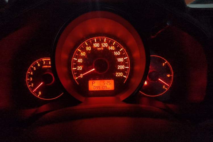 Used Honda Fit 2014 1.5L SE CVT Fashion Model Instrument Cluster