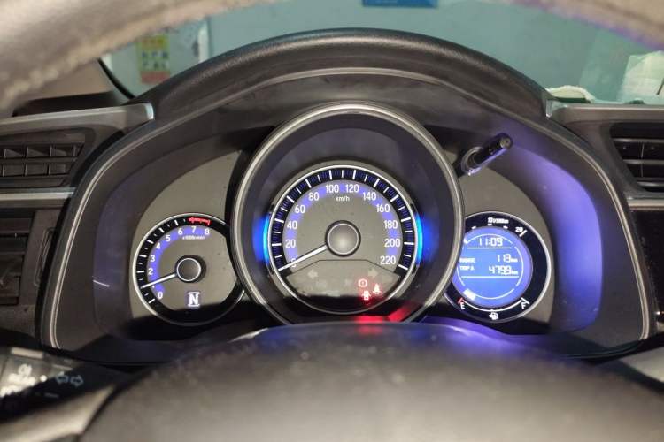 Used Honda Fit 2014 1.5L SE CVT Fashion Model Instrument Cluster
