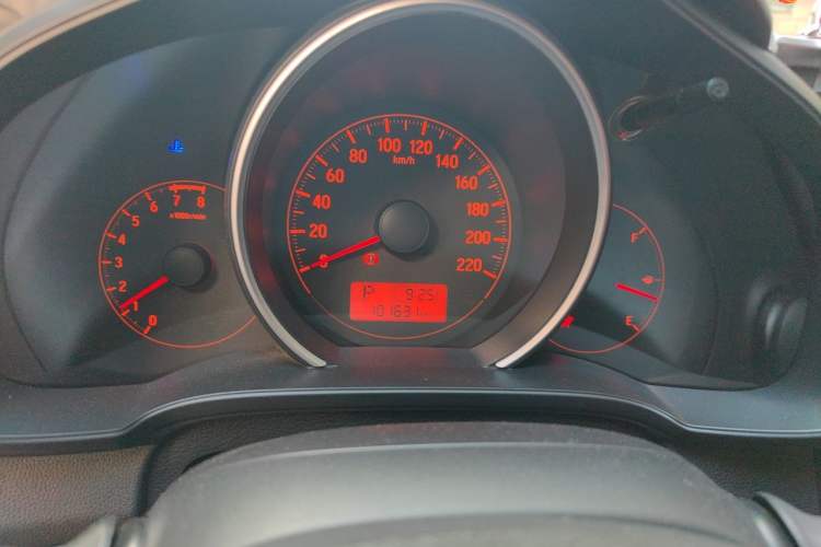 Used Honda Fit 2014 1.5L LX CVT Comfort Model Instrument Cluster