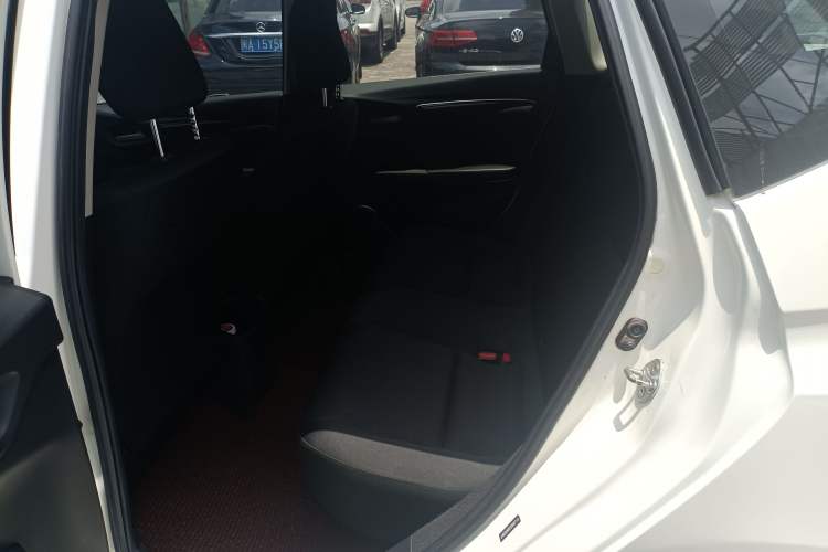 Used Honda Fit 2014 1.5L LX CVT Comfort Model Interior 2