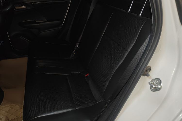 Used Honda Fit 2014 1.5L LX CVT Comfort Model Interior 4