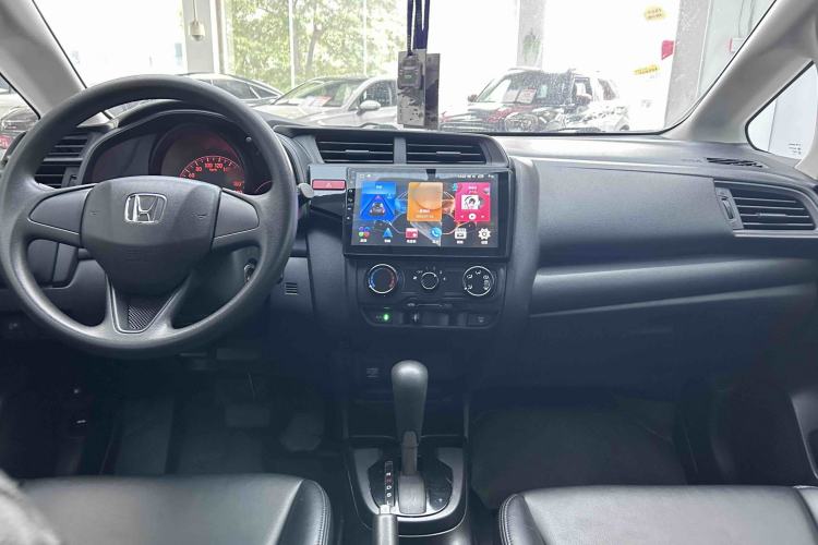 Used Honda Fit 2014 1.5L LX CVT Comfort Model Interior 5