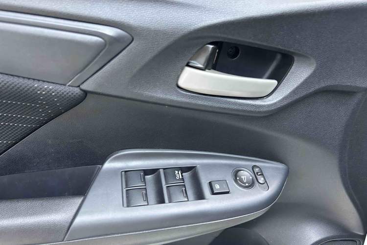 Used Honda Fit 2014 1.5L LX CVT Comfort Model Interior 6