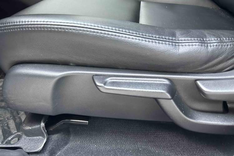 Used Honda Fit 2014 1.5L LX CVT Comfort Model Interior 7