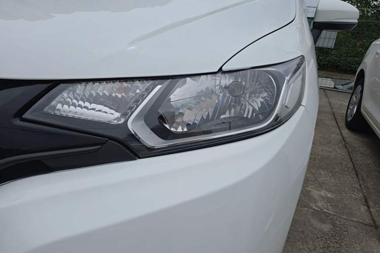 Used Honda Fit 2014 1.5L LX CVT Comfort Model Left Front Headlight