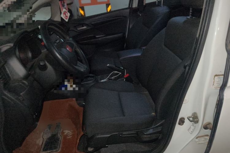 Used Honda Fit 2014 1.5L SE CVT Fashion Model Left Front Seat