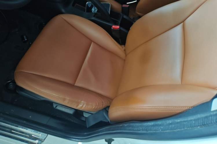 Used Honda Fit 2014 1.5L LX CVT Comfort Model Left Front Seat