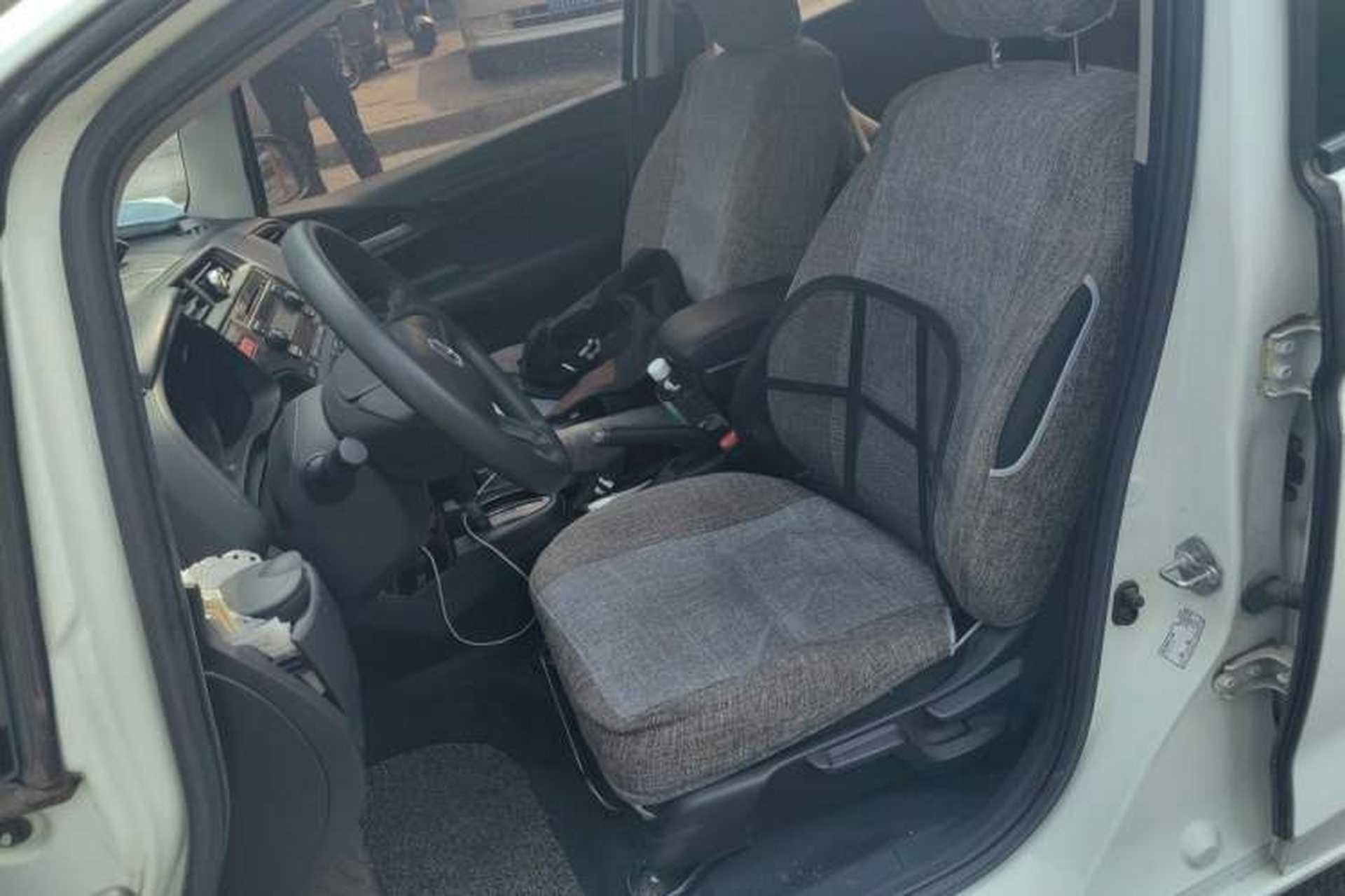 Used Honda Fit 2014 1.5L LX CVT Comfort Model Left Front Seat