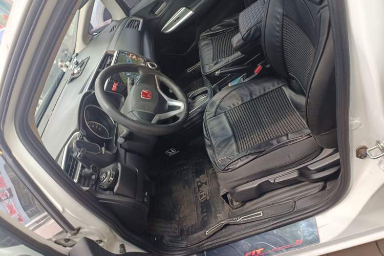 Used Honda Fit 2014 1.5L SE CVT Fashion Model Left Front Seat