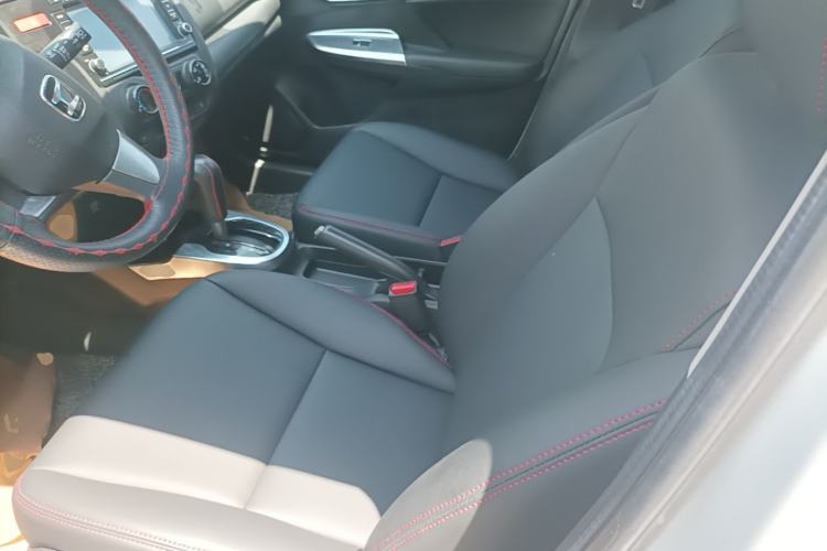 Used Honda Fit 2014 1.5L LX CVT Comfort Model Left Front Seat