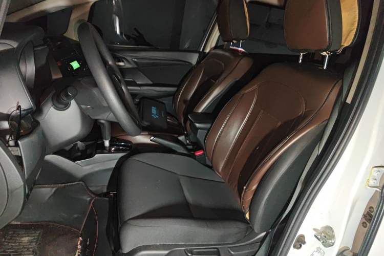 Used Honda Fit 2014 1.5L LX CVT Comfort Model Left Front Seat