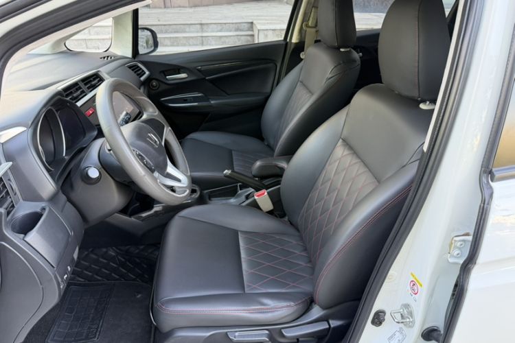 Used Honda Fit 2014 1.5L EXLI CVT Leading Model Left Front Seat