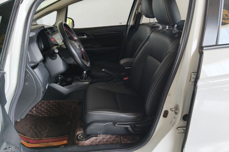 Used Honda Fit 2014 1.5L LX Manual Comfort Model Left Front Seat