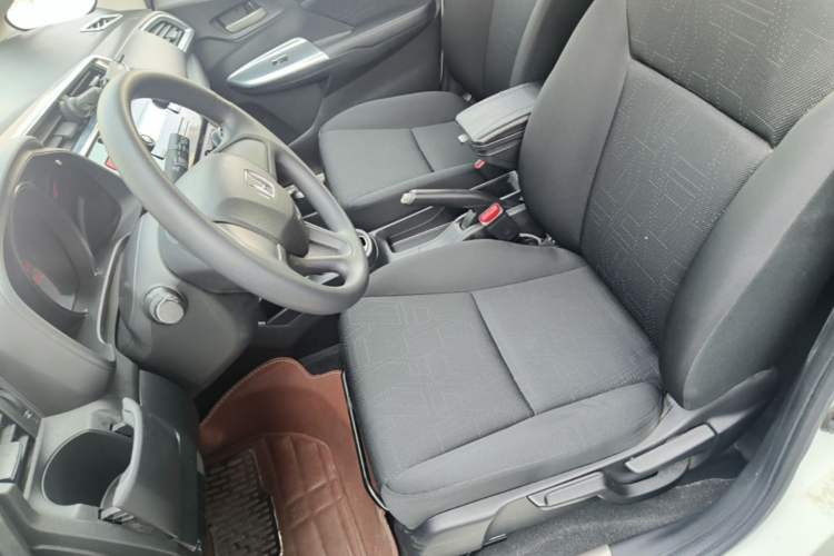 Used Honda Fit 2014 1.5L LX CVT Comfort Model Left Front Seat