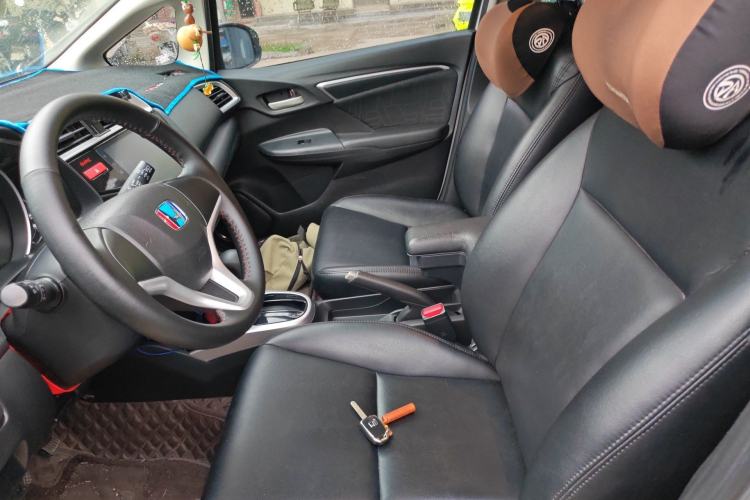 Used Honda Fit 2014 1.5L SE CVT Fashion Model Left Front Seat