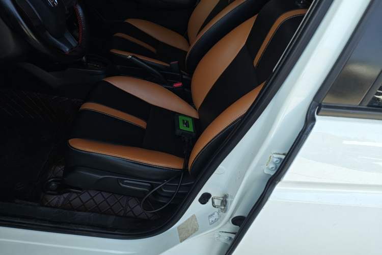 Used Honda Fit 2014 1.5L LX CVT Comfort Model Left Front Seat