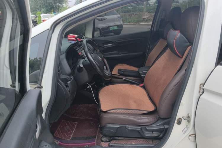 Used Honda Fit 2014 1.5L LX CVT Comfort Model Left Front Seat