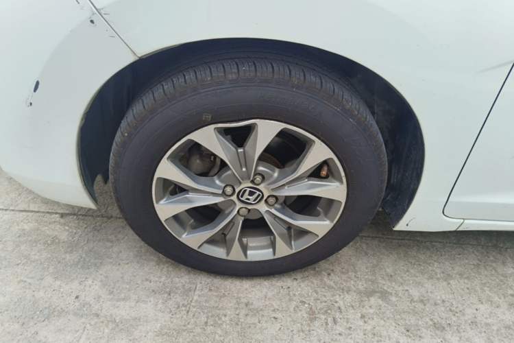 Used Honda Fit 2014 1.5L LX CVT Comfort Model Left Front Wheel Hub