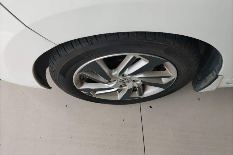 Used Honda Fit 2014 1.5L SE CVT Fashion Model Left Front Wheel Hub