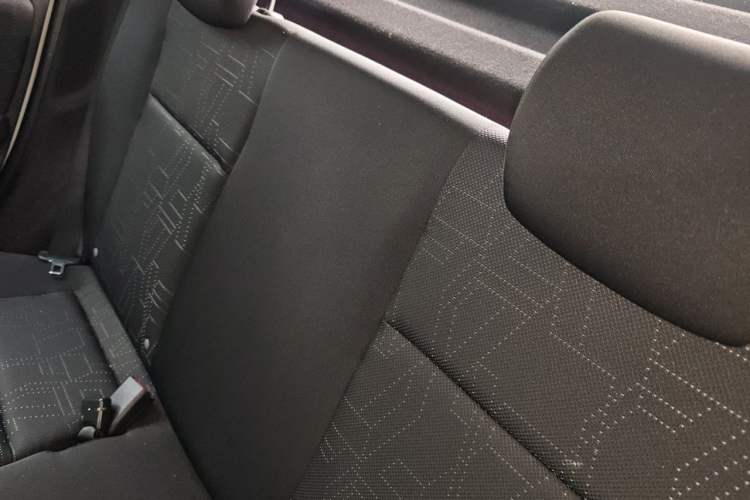 Used Honda Fit 2014 1.5L SE CVT Fashion Model Left Rear Seat
