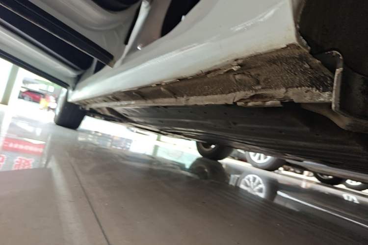 Used Honda Fit 2014 1.5L SE CVT Fashion Model Left Side Sill