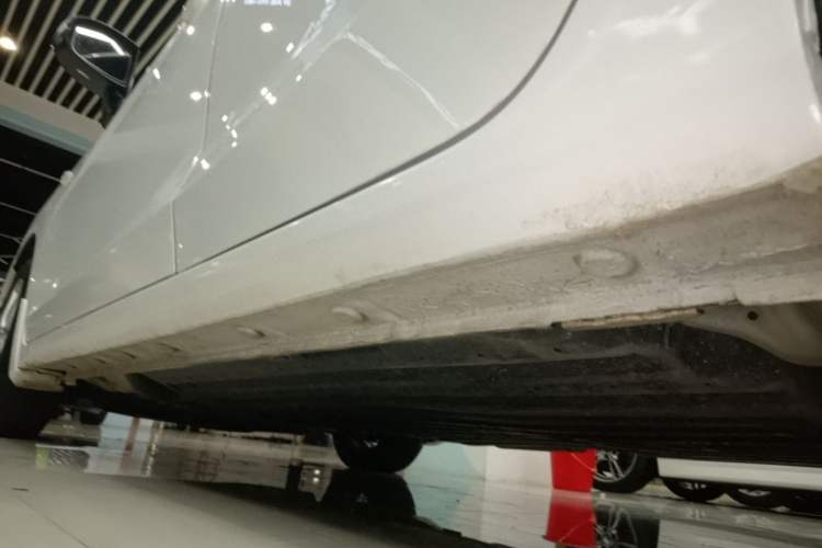 Used Honda Fit 2014 1.5L LX CVT Comfort Model Left Side Sill