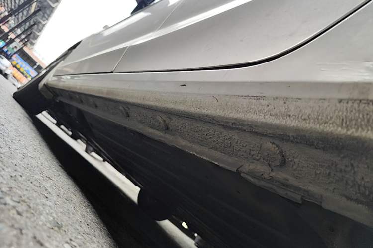 Used Honda Fit 2014 1.5L LX CVT Comfort Model Left Side Sill