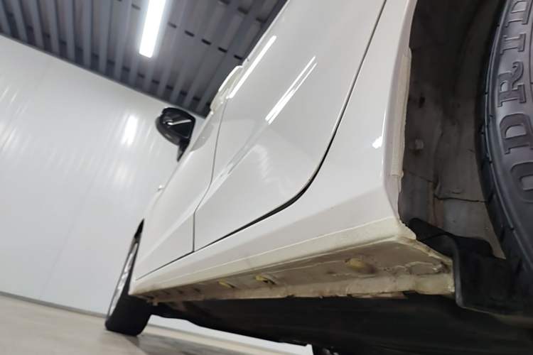 Used Honda Fit 2014 1.5L LX CVT Comfort Model Left Side Sill