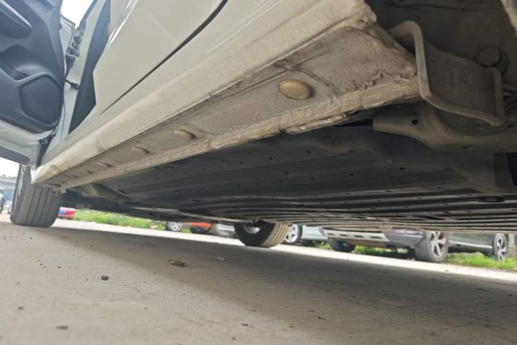 Used Honda Fit 2014 1.5L LX Manual Comfort Model Left Side Sill