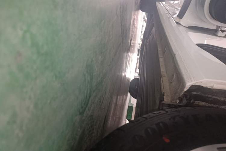 Used Honda Fit 2014 1.5L LX CVT Comfort Model Left Side Sill
