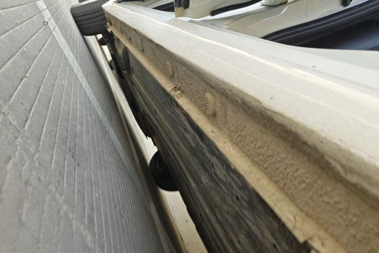 Used Honda Fit 2014 1.5L LX CVT Comfort Model Left Side Sill