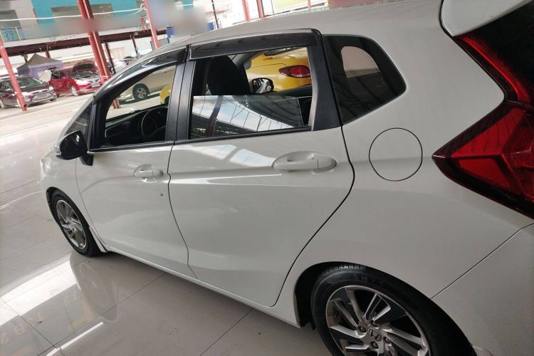 Used Honda Fit 2014 1.5L SE CVT Fashion Model Left Side