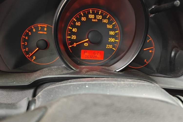 Used Honda Fit 2014 1.5L LX CVT Comfort Model Odometer Close Up