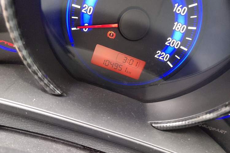 Used Honda Fit 2014 1.5L LX Manual Comfort Model Odometer Close Up