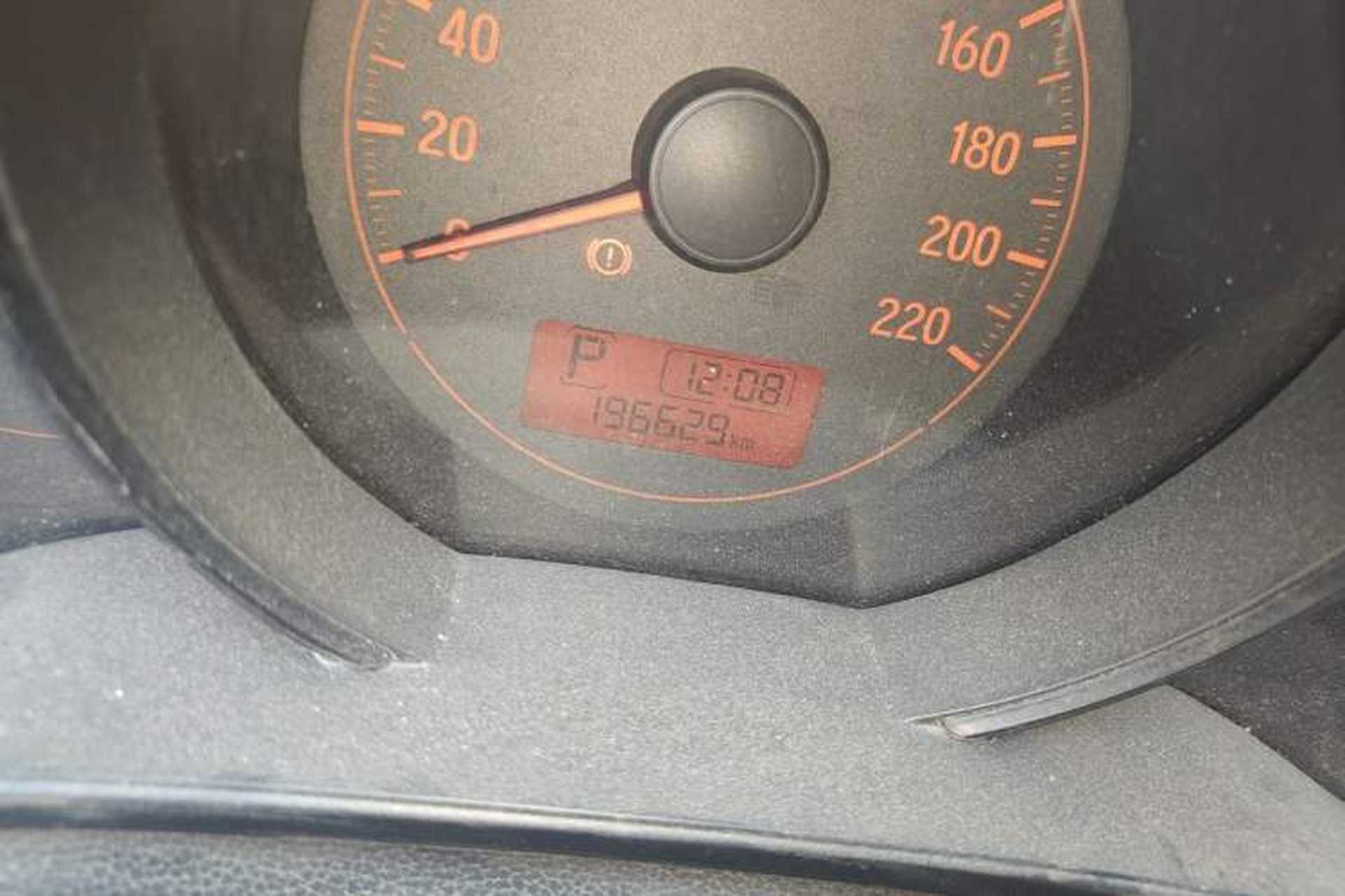 Used Honda Fit 2014 1.5L LX CVT Comfort Model Odometer Close Up