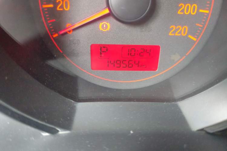 Used Honda Fit 2014 1.5L LX CVT Comfort Model Odometer Close Up