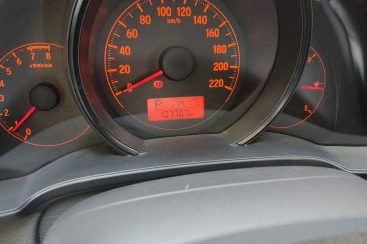 Used Honda Fit 2014 1.5L LX CVT Comfort Model Odometer Close Up