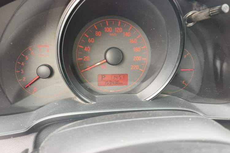 Used Honda Fit 2014 1.5L LX CVT Comfort Model Odometer Close Up