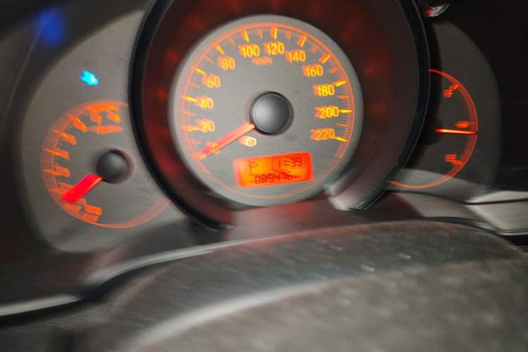 Used Honda Fit 2014 1.5L LX CVT Comfort Model Odometer Close Up