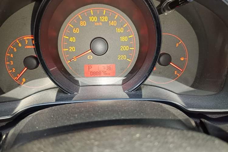 Used Honda Fit 2014 1.5L LX CVT Comfort Model Odometer Close Up